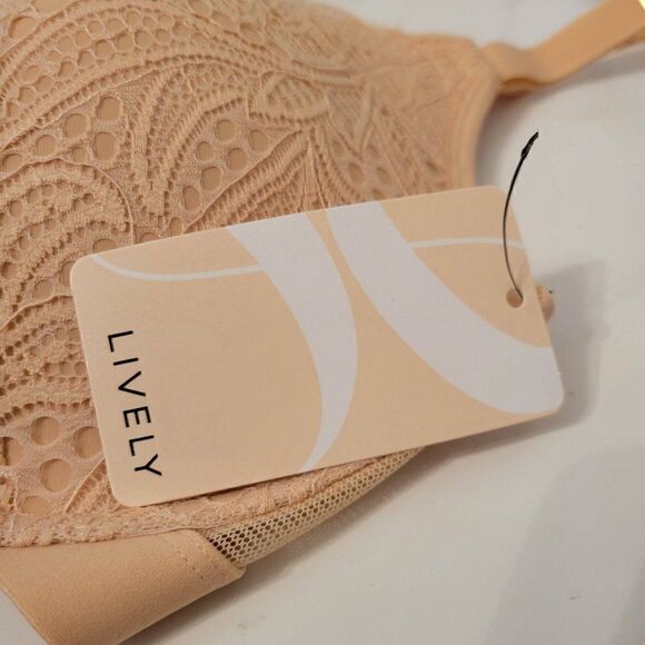 Lively Lace Balconette Bra (Size 36DD) - Picture 7 of 8